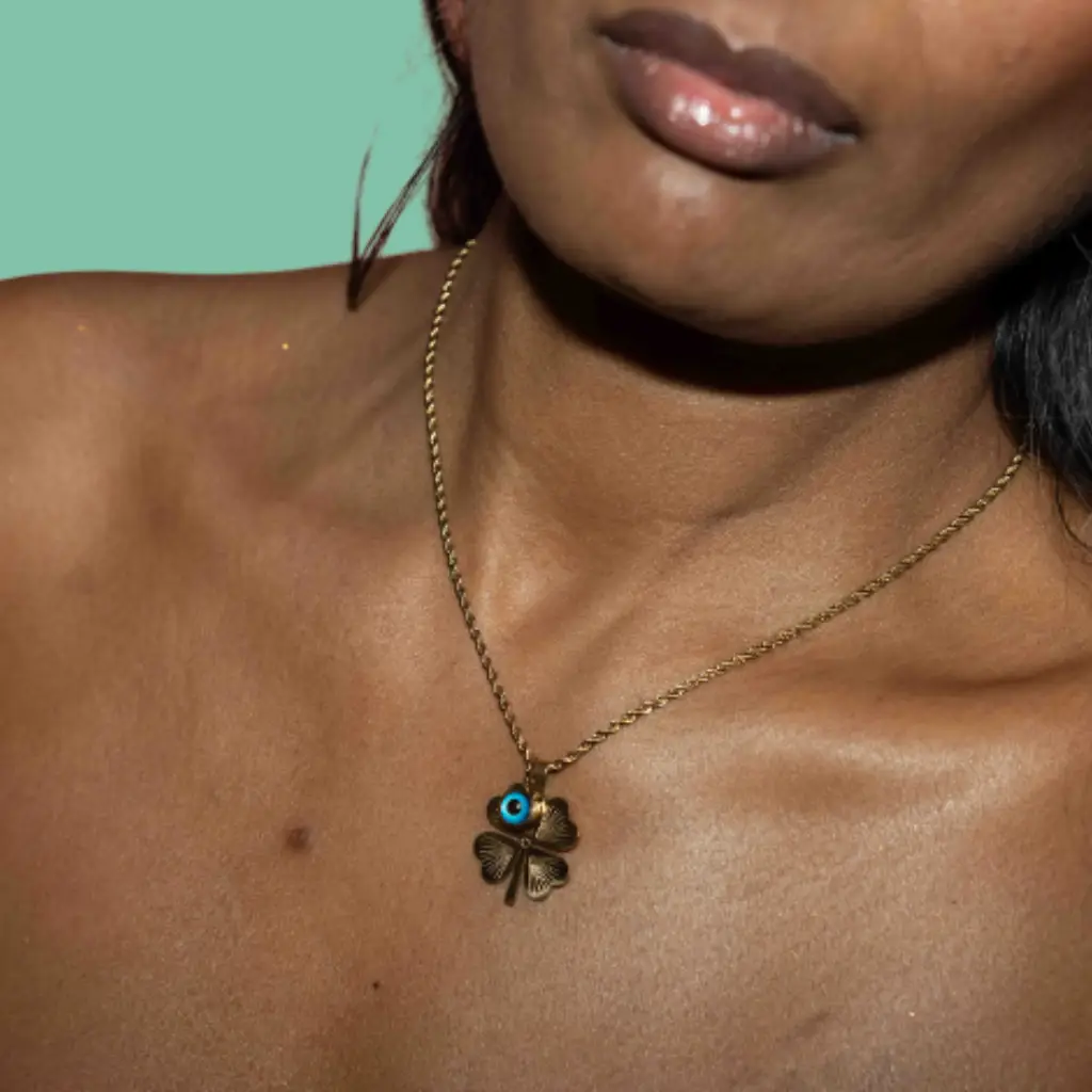 XZ122 – Gold Clover Necklace